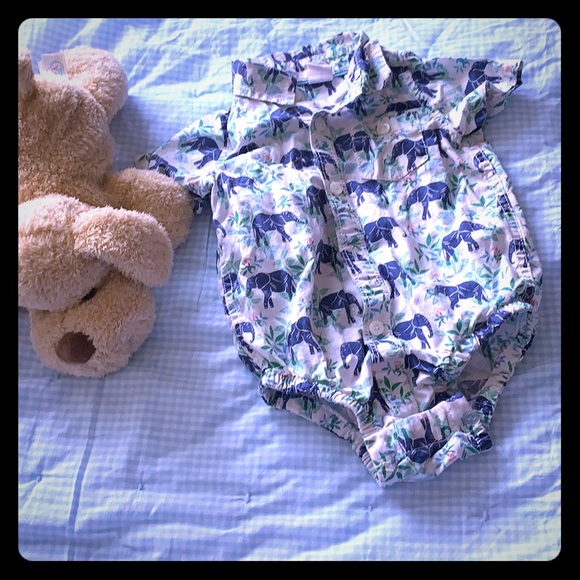 Baby Gap Elephant Print Button up Onesie - Picture 1 of 5